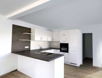 Moderne, helle Wohnung, grundsaniert, Erstbezug