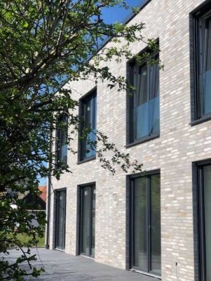 Hochwertige Doppelhaushälfte mit Terrasse & Garten- Altstadt fußläufig erreichbar!