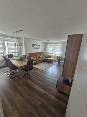 Moderne 3-Zimmer-Erdgeschosswohnung mit Garten, Einzelgarage und großem Keller – Renoviert 2015!
