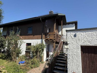 Helle, gepflegte 3/4Zi-Wohnung (87m2), ruhige Lage IN-Süd, auf drei Ebenen, ab sofort