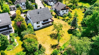 HEGERICH: Wunderschön großzügiges Einfamilienhaus in idyllischer Lage!