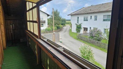 Großzügige 3-Zimmer-Wohnung mit Balkon in ländlicher Lage