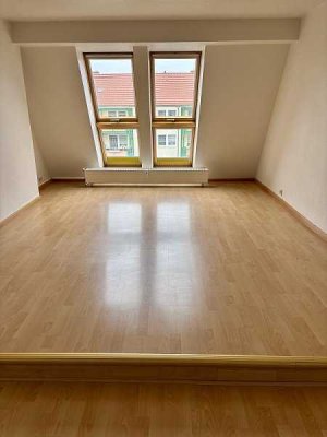 Exklusiver Wohnkomfort - renovierte DG-Wohnung im sehr gepflegten Gründerzeithaus in MD