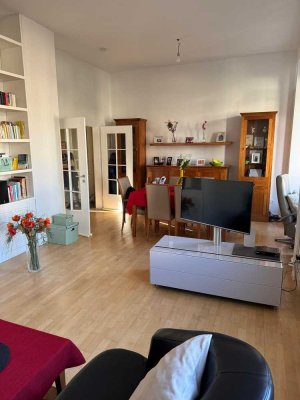 Denkmalgeschützte Altbauwohnung im Herzen von Bockenheim * 2 ZKB *