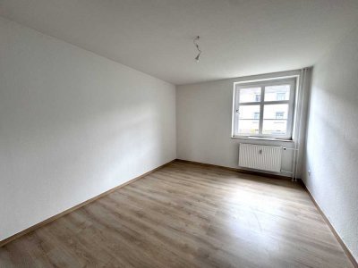 tolle 2-Zimmerwohnung - frisch saniert -