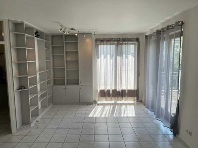2Z-Wohnung in Wiesbadener Bestlage: Teilmöbliert, EBK, Balkon, TG-Stellplatz