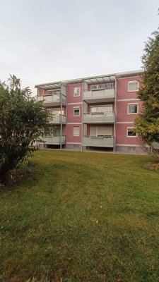 Von Privat: 1-Zimmer-Apartment mit großem Balkon & Einbauküche