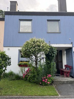 5-Zimmer Reihenmittelhaus in Waldkraiburg mit Garten und Garage