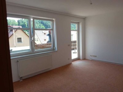 Helle 3-Zimmer-Wohnung mit Balkon im 2. OG in Stadt Wehlen