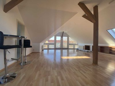 Außergewöhnliche 3 Zi.-Maisonette-Wohnung in Reicker Stadtvilla mit großem Garten