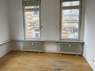 Große 4 ZKB Wohnung  in Bad Schwalbach - Mitte ab sofort zu vermieten !