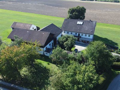 Rarität! Liebenswerte kleine Hofstelle mit Nebengebäuden im schönen Rottal gelegen!