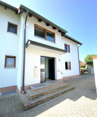 schöne große und sehr gepflegte 4 Zimmer-Wohnung im beliebten Großaitingen …