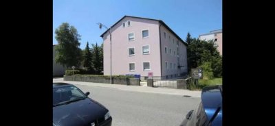 Erstbezug nach Sanierung mit Balkon und Einbauküche: Stilvolle 2-Raum-Wohnung in Burghausen