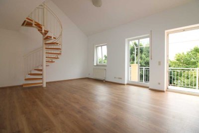 Lichtdurchflutete 2-Zimmer-Galeriewohnung mit Südbalkon in ruhiger Wohnlage