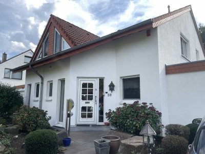 Gepflegtes 6-Zimmer Einfamilienhaus mit Garage in Aachen-Richterich