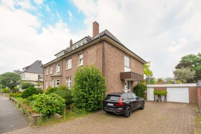 Erdgeschosswohnung mit großem Garten, Pool und Altbau-Charme in bester Lage von Bocholt