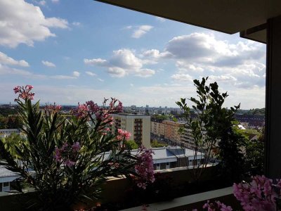 Erbbaurecht Gepflegte 2-Zimmer-Wohnung im 11. OG mit Balkon in Schwabing-West