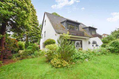 Großzügige, helle Doppelhaushälfte mit Sonnenterrasse und Garten in ruhiger Lage von Ahrensburg!