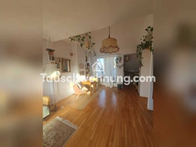 Tauschwohnung: Lichtdurchflutete Dachgeschosswohnung mit Balkon