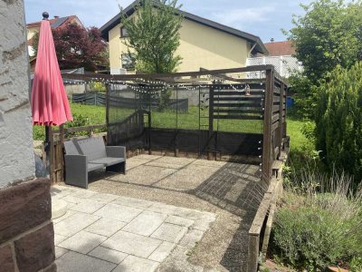 Freundliche 3-Zimmer-EG-Wohnung mit Einbauküche in Königsbach-Stein