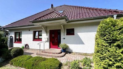 Architektenhaus mit A+ Energiepass und Einliegerwohnung – traumhafter Garten!
