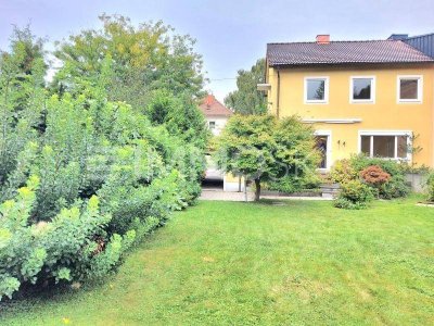 Naturnah und Stadtnah Eigenheim mit Potential, Garten und XXL Garage