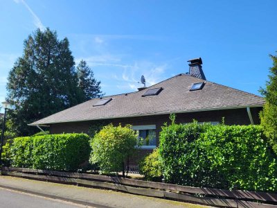 FREISTEHENDES HAUS MIT ANBAU UND DOPPELGARAGE IN ZENTRALER LAGE VON LÜDINGHAUSEN ZU VERKAUFEN...