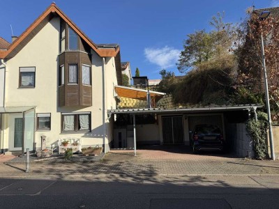 Provisionsfrei! Charmantes Reihenendhaus mit Einliegerwohnung, Garten und PV-Anlage in Durmersheim!