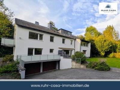 2,5-Zimmer-Wohnung mit Balkon, EBK und Garage in gepflegtem Haus mit großem Garten