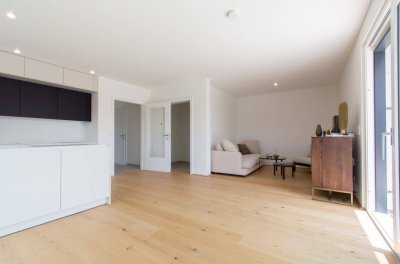 ERSTBEZUG! 3-ZIMMER-WOHNUNG DACHGESCHOSS WOHNUNG MIT TERRASSE - NUR 280m ZUR ALTEN DONAU!
