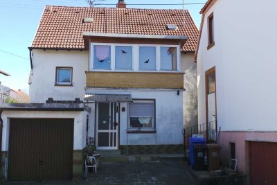 Kleines sanierungsbedürftiges Haus mit vielen Möglichkeiten ideal für Handwerker