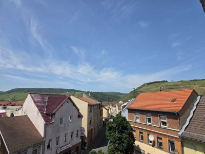 Exklusive kernsanierte 4-Zimmer-DG-Wohnung mit Balkon in Bingen am Rhein