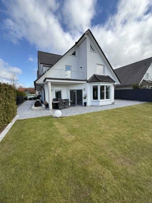 Großzügig und überaus gepflegt mit möglicher Einliegerwohnung– 391qm² Gesamtfläche, Umbau flexibel
