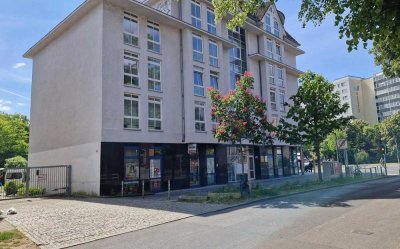 frisch saniert, 4,5% Rendite., Berlin-Friedrichsfelde, 1 Zi Wo, 40m², neues Bad und EBK, Parkett