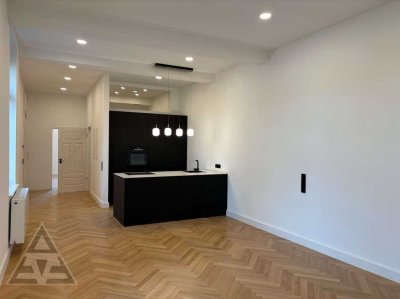 Kernsanierte Altbauwohnung inkl. EBK am Medienhafen