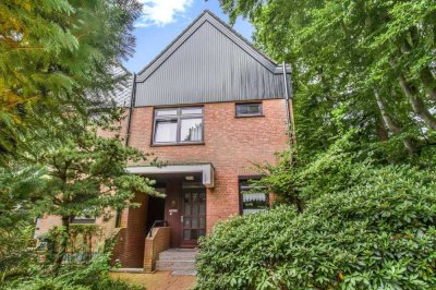 Bremen-St.Magnus: Reihenendhaus mit kleinem Garten und Terrasse in zentraler Lage