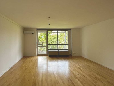 Bitte keine Anfragen mehr / Stilvolle 2-Raum-Wohnung mit geh. Innenausstattung