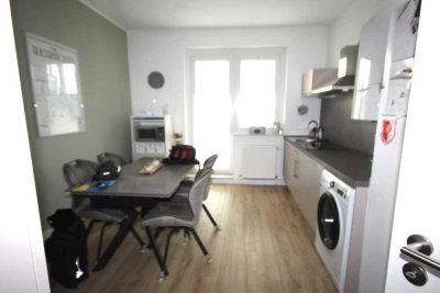 Moderne 2-Zimmer-Wohnung mit Wohnküche und Balkon in Düsseldorf-Gerresheim