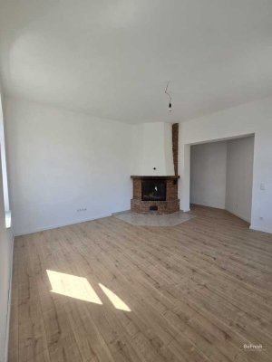Sanierte 3 Zimmer Altbau-Wohnung (100 qm) in Apelern