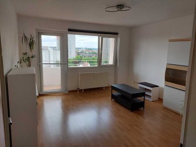 Gut geschnittene 2 Zimmer Wohnung (+EBK) mit 2 Balkonen in Dietzenbach, S-Bahn nah