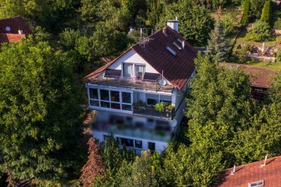 Traumhaftes Zuhause mit großem Garten und Weitblick: Großzügiges Wohnen in Toplage von Esslingen