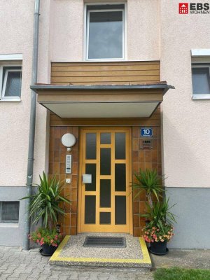 Attraktive 2-Zimmer-Dachgeschosswohnung mit Loggia und separater Küche in Attnang-Puchheim! Eigener Garage und Keller vorhanden! Ab 01.12.2025 frei!