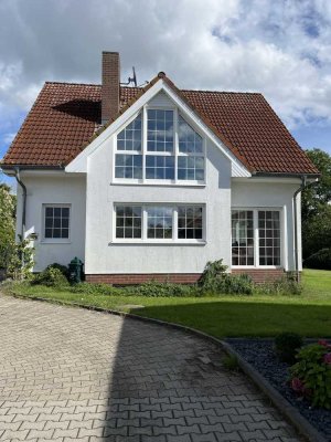 Günstiges, vollständig renoviertes 4-Raum-Einfamilienhaus mit EBK in Berlin Blankenfelde (Pankow)