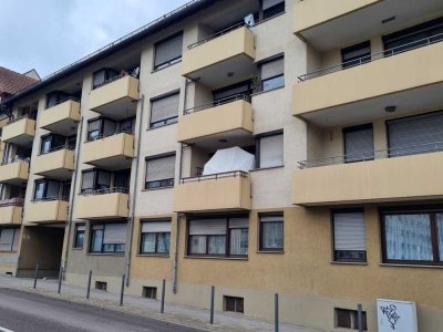 Schöne Lichtdurchflutete 2 ZW mit EBK