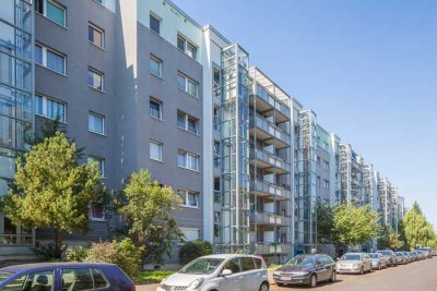Viel Platz zum Wohlfühlen! 2-Zimmerwohnung mit großem Schlafzimmer, Balkon, Abstellraum und Aufzug!