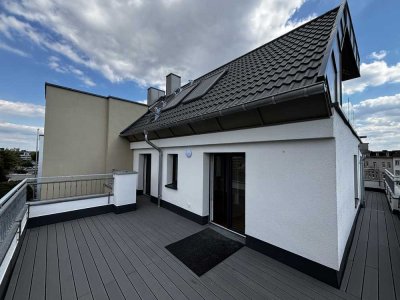 Erstbezug nach Sanierung: 3-Zimmer-Penthouse, Küche, Parken, Design Ausstattung