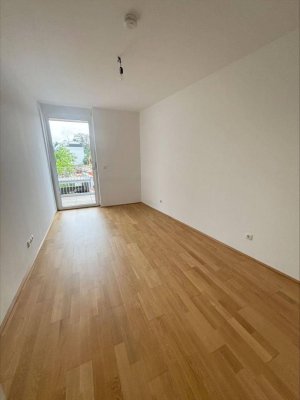 MODERNE 3-ZIMMER-WOHNUNG MIT BALKON IN ZENTRALER LAGE