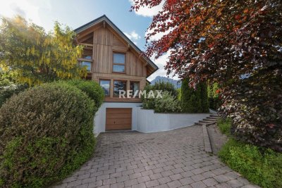 NEUER PREIS!!! Exklusives Holzblockhaus in ruhiger Lage!