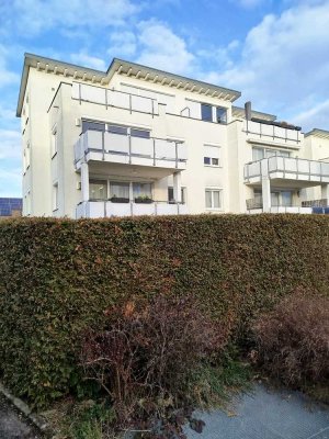 Schicke moderne 4 Zimmer-Wohnung mit großem Südbalkon in Münchingen